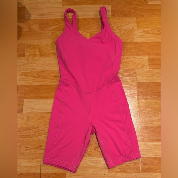 Neon pink Lululemon one piece jumper size 2 - Picture 1 of 3